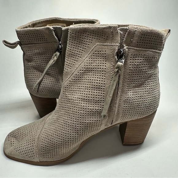 TOMS Booties Lunata Desert Taupe Beige Suede Cut Out Womens Shoes Ankle Boots 12 - Picture 4 of 12
